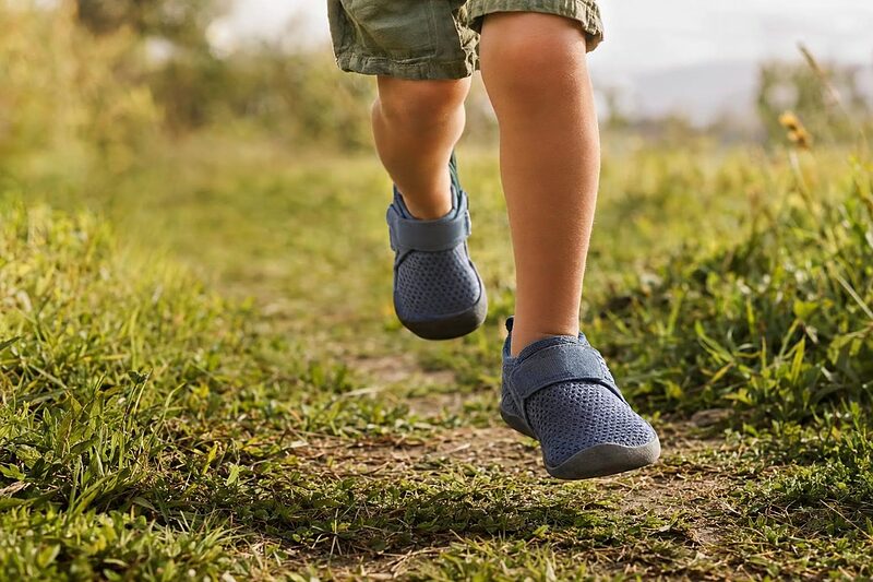 Grew Up in Stiff Boots, Now Buying Barefoot for Our Kids: What Has Actually Changed?