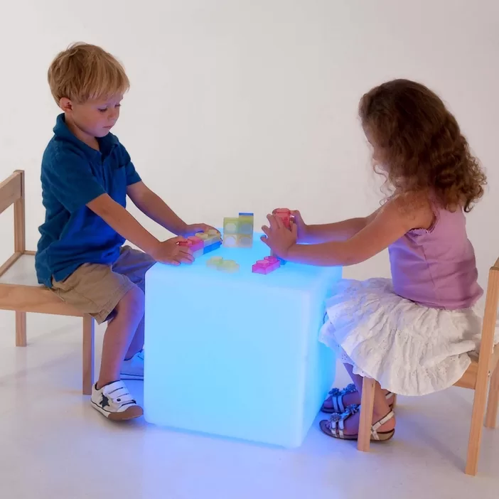 COMMOTION Cube Lumineux Sensoriel – Siège à Couleurs Changeantes