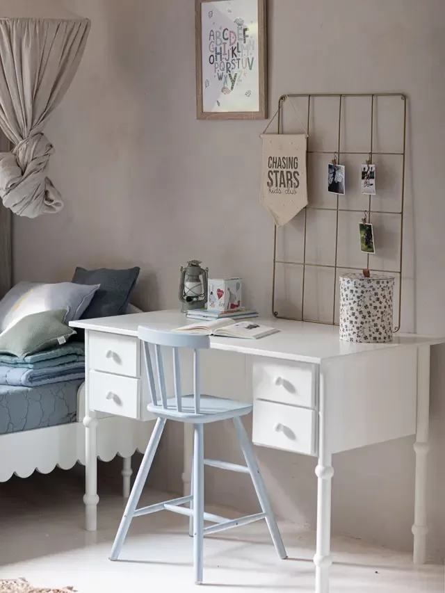 BABUSHKA Desk in Olive Green, White or Pink