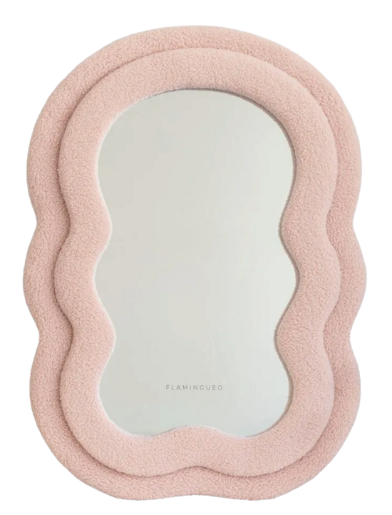 FLAMINGUEO Spogulis Charlie ar viļņotu malu, teddy auduma rāmi