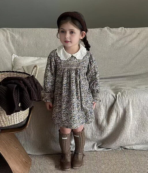 MINI-UNI CHIC meiteņu kleita ar tamborētu apkaklīti